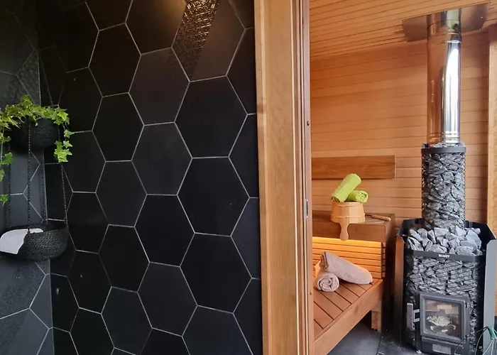 2me2 - Getaway In Vaerati Holiday home *